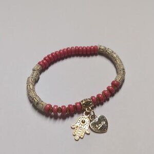 118 Gold Cream and Pink Beaded Stretch Bracelet with Heart and Hasma‎ Hand Charm